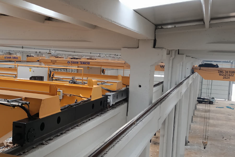 Double girder overhead crane bridge structure
